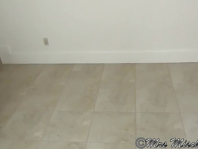 Mrs Mischief - MILF blowjob POV and mouth creampie