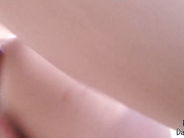 Amateur ass shaking and close up anal creampie