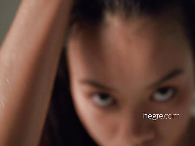 Sowan - Solo asian model posing nude and oiling herself up