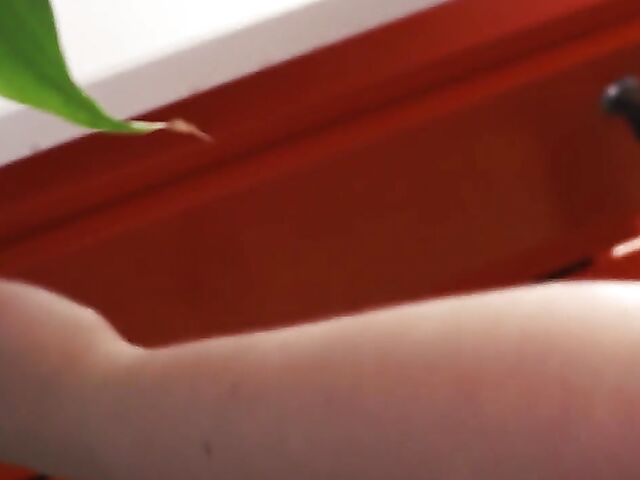 Girl with glasses Luna Lux masturbating at work