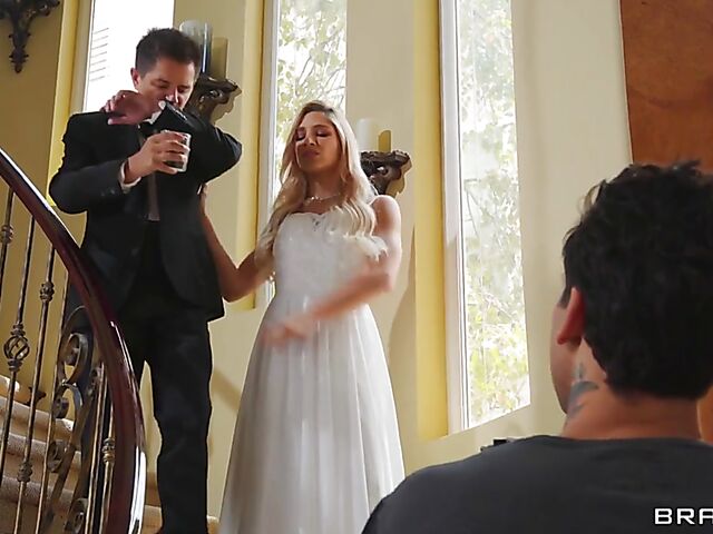 Abella Danger - Cheating bride in white stockings fucks the photographer and eats his cum