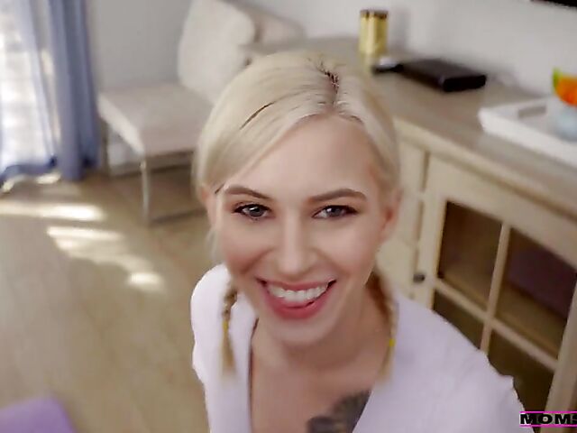 Kiara Cole & Lexi Luna - POV threesome with girlfriend's mom