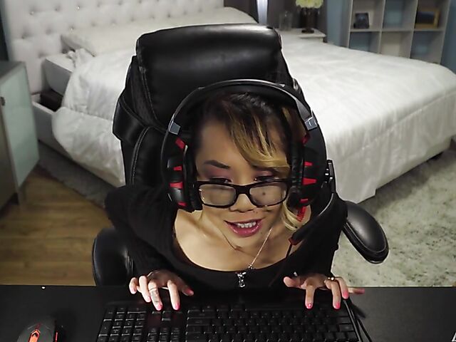 Live stream sex with tattooed asian Kimberly Chi getting banged by Alex Jett