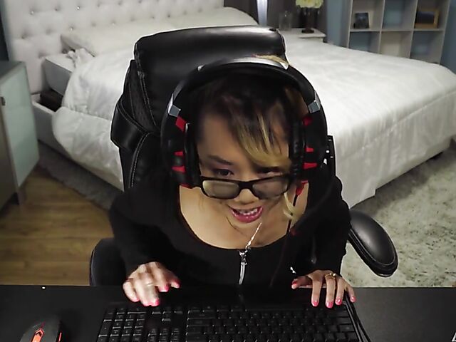 Live stream sex with tattooed asian Kimberly Chi getting banged by Alex Jett