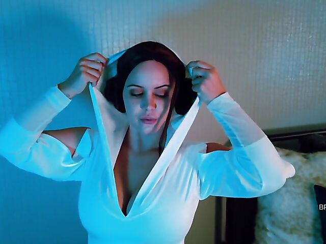 Curvy solo model Bryci as Leia shows off her big melons and bubble butt