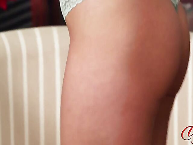 Maya Luna watching guy jerk off to her ass