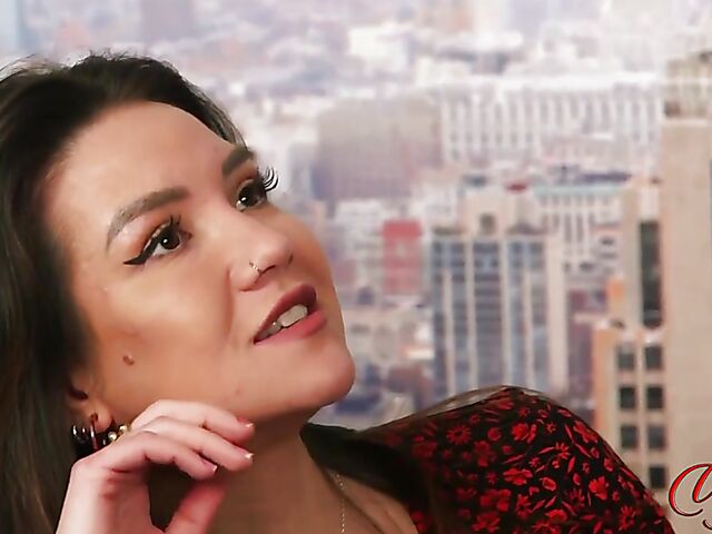 Maya Luna watching guy jerk off to her ass