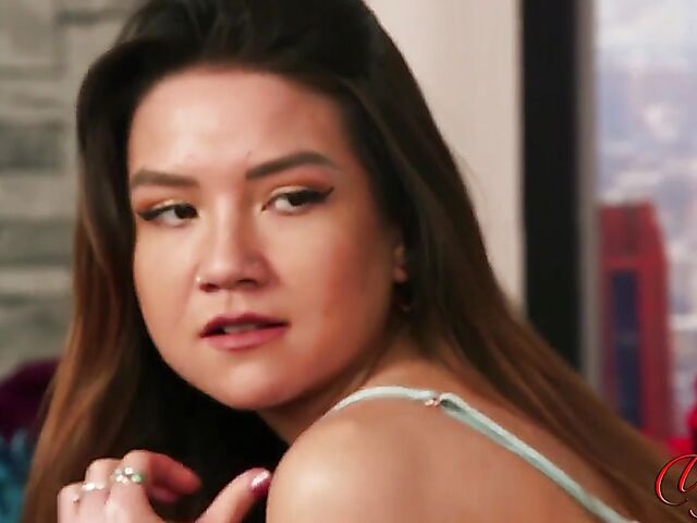 Maya Luna watching guy jerk off to her ass