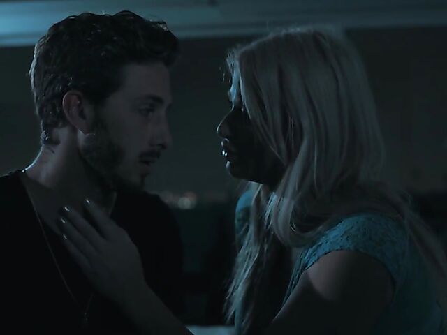 Creampie MILF fuck in the dark with London River