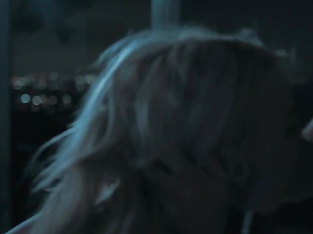 Creampie MILF fuck in the dark with London River