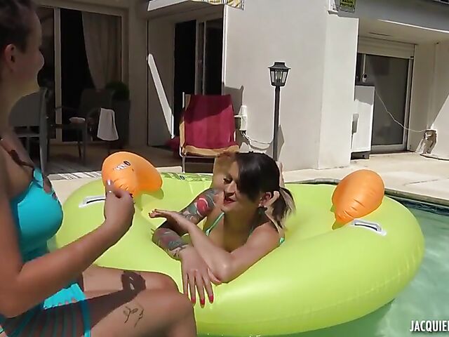 French outdoor threesome by the pool with  Lola and Lou