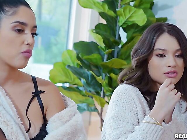 Threesome interracial with hot chicks Liv Wild and Vanessa Sky