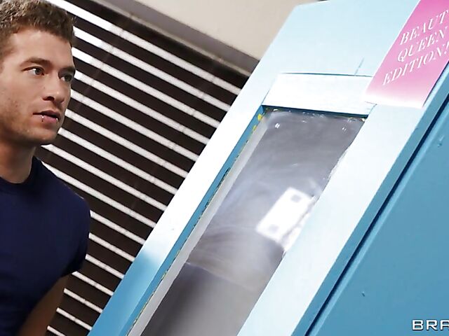 Huge tits MILF doll Casca Akashova fucks like real