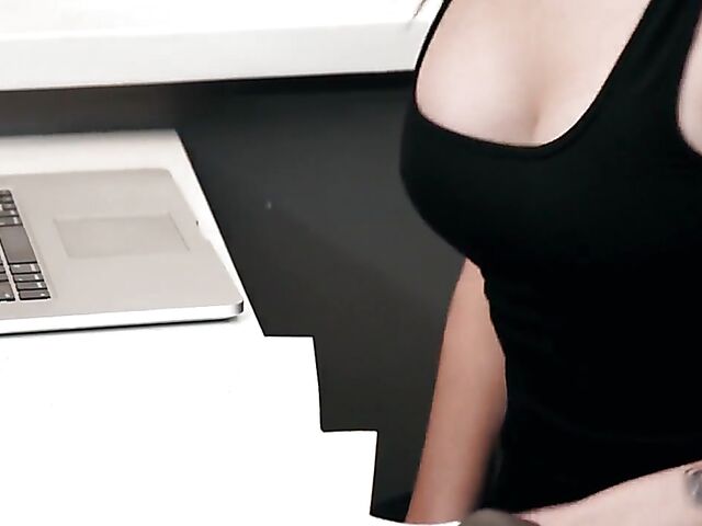 Audrey Miles and Kenzie Madison lesbian kitchen affair