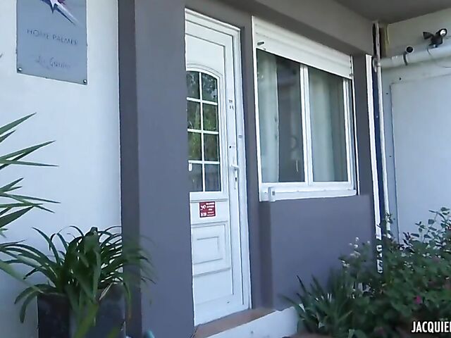 French MILF in white lingerie Lola fucking hard