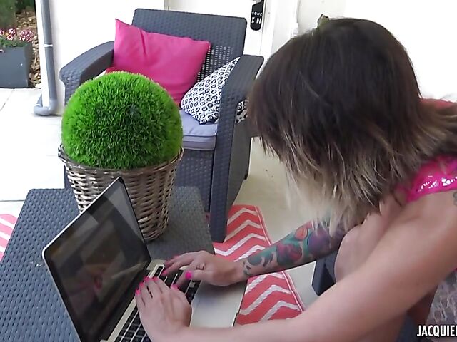 French MILF in white lingerie Lola fucking hard