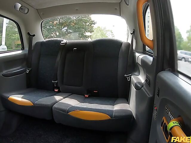 Fake Taxi quarantine edition with masked Mia Rose getting screwed in the backseat