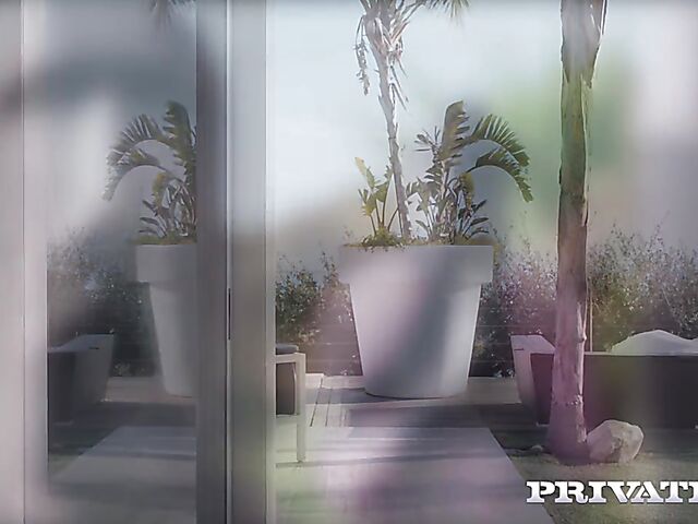 Interracial maid porn with elegant babe Lya Missy