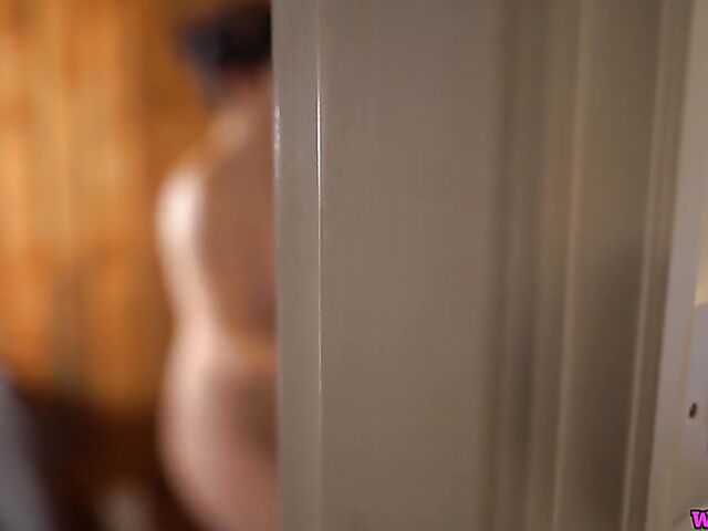 Shower spy on Tindra Frost's big boobs and her wicked jerk off instructions