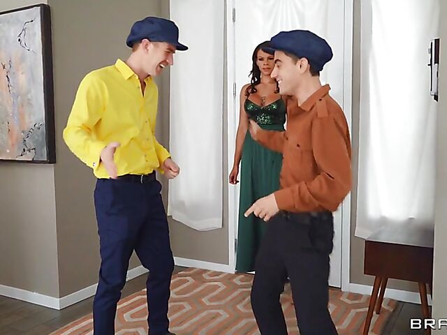 Jordi and Danny D threesome with lucky party girl Halle Hayes