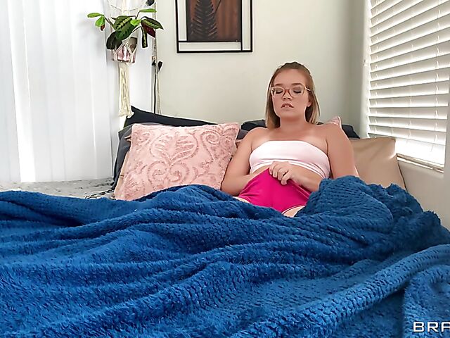 Lesbian roommates Katie Kush and Kenzie Madison pussy munching