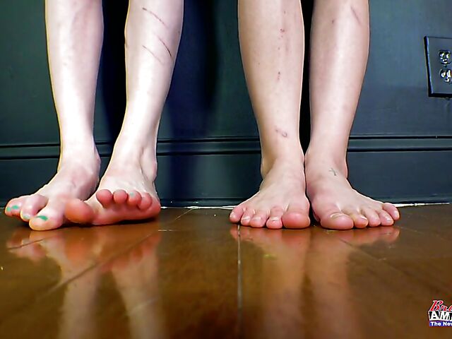 Amelea & Nicole - Two girls suck and show off their nude feet