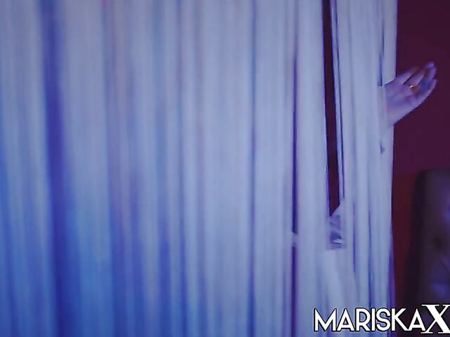 Mariska and Sahara Knite's lesbian lingerie sex for a man to watch