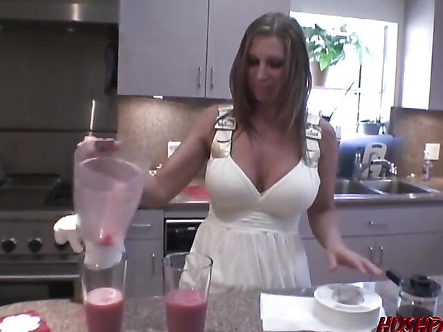 Big melons and great sex with busty Devon Lee