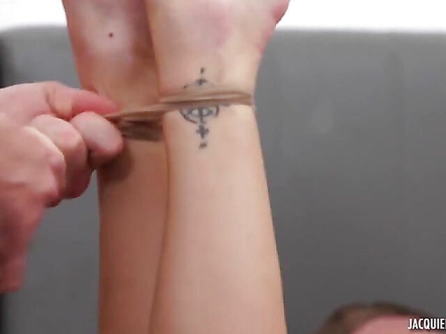 Classy babe Honour May shows her twat in the backseat before a hot threesome with two studs