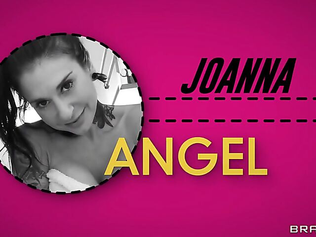 Tattooed anal lovers Joanna Angel and Small Hands do it after shower