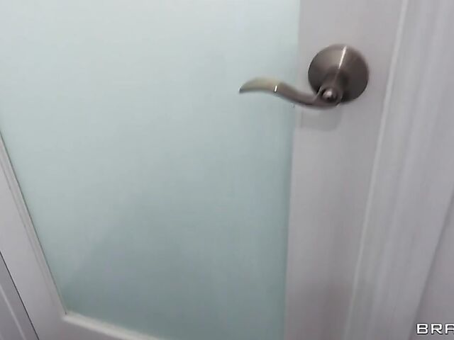 Tattooed anal lovers Joanna Angel and Small Hands do it after shower