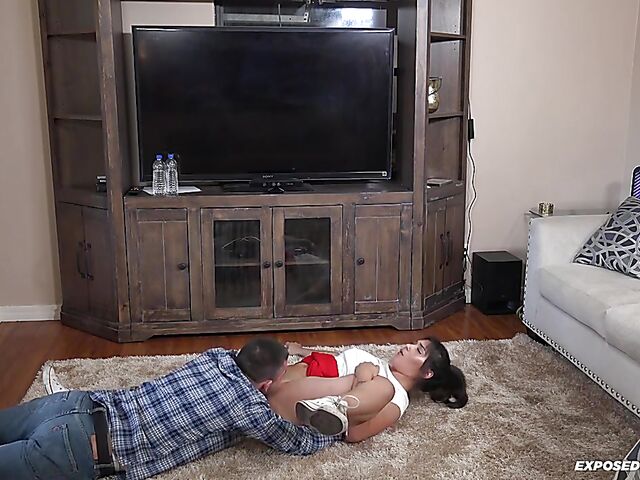 Brooklyn Gray - Flexible cheerleader POV fucked at home