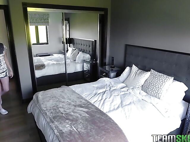 Teen petite cutie Luna Daniels is a cock addict