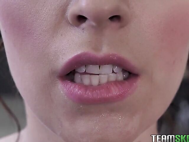 Good gym fuck in pink fishnets with Kiara Edwards