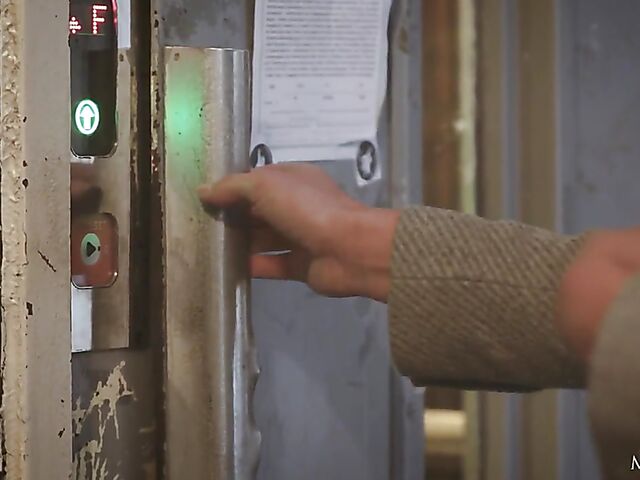 Lee Anne - Sensual brunette solo with her fingers in her sweet pussy