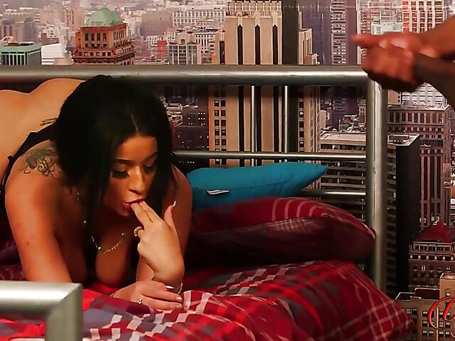 Jerking off to sexy India Asia's lovely ass