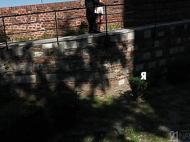 Romantic sex with long-haired beauty Mary Rock