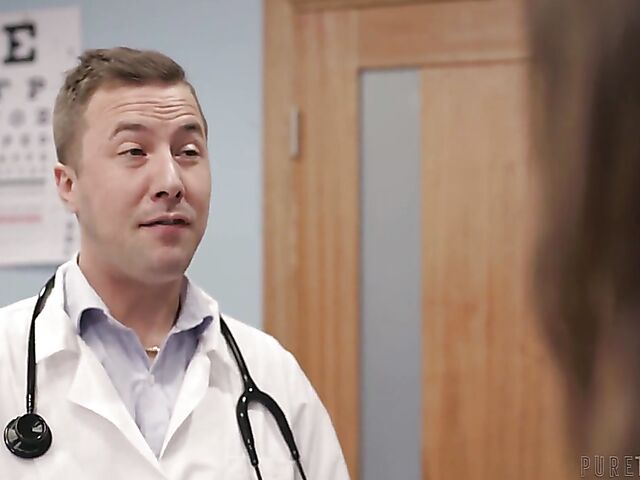 Lexi Luna needs doctor's cum in her shaved pussy too to get pregnant