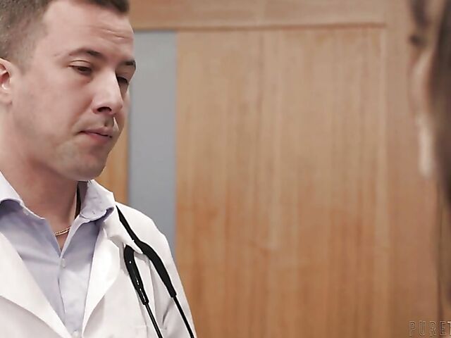 Lexi Luna needs doctor's cum in her shaved pussy too to get pregnant