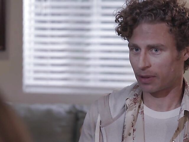 India Summer & Michael Vegas - Milf kitchen fun with a horny dude