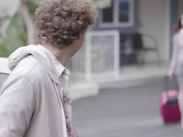 India Summer & Michael Vegas - Milf kitchen fun with a horny dude