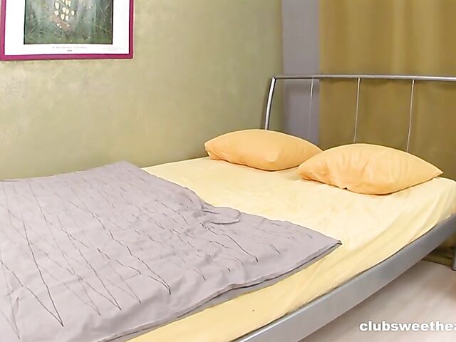 Kelsie - Lovely teen blonde anal with a lucky boy