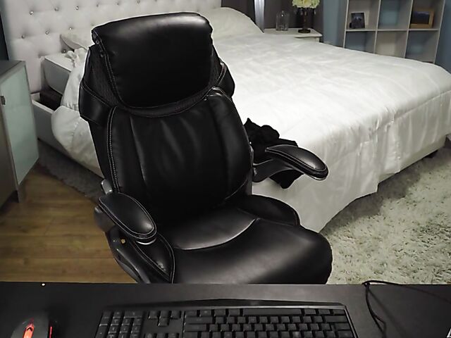 Live stream sex with tattooed asian Kimberly Chi