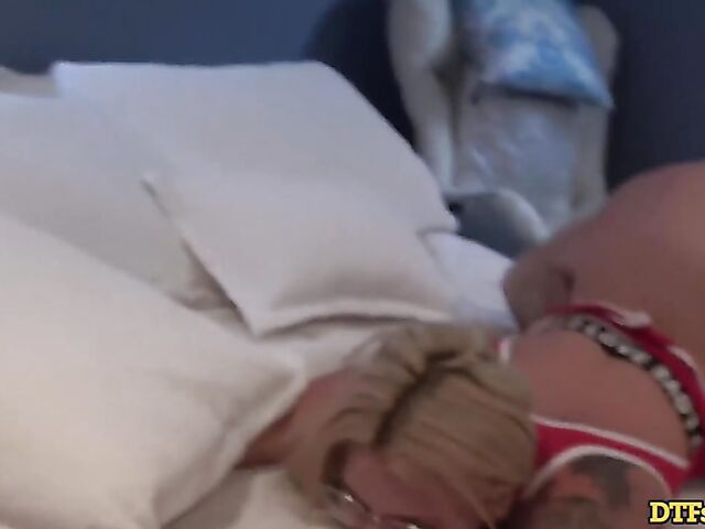 All-natural Sophia Grace gets fucked hard by insatiable James Deen