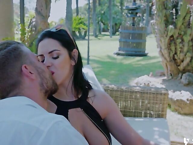 Vacation threesome by the pool with Kira Queen and Alyssia Kent