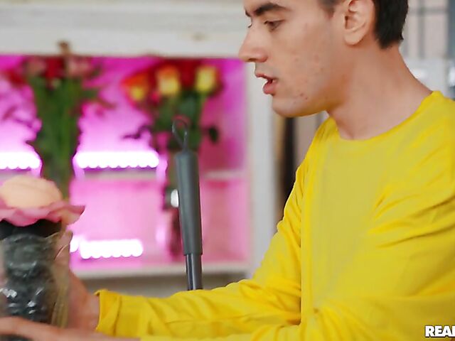 Lexi Luna - MILF fucks boy and her pussy feels much better than his fleshlight flower