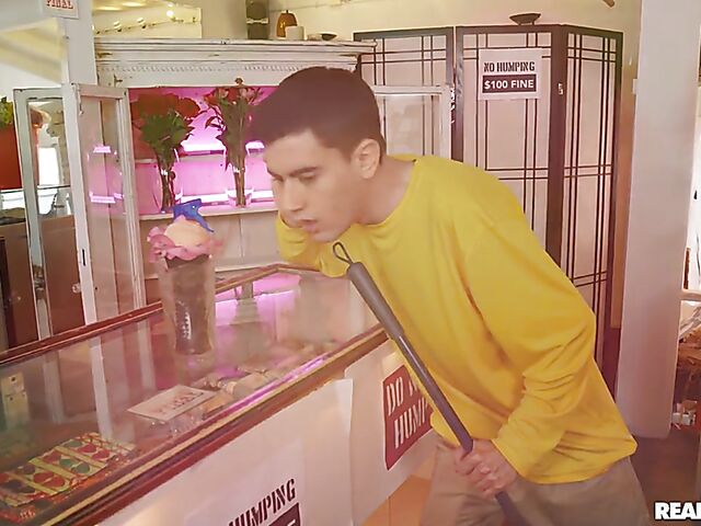 Lexi Luna - MILF fucks boy and her pussy feels much better than his fleshlight flower