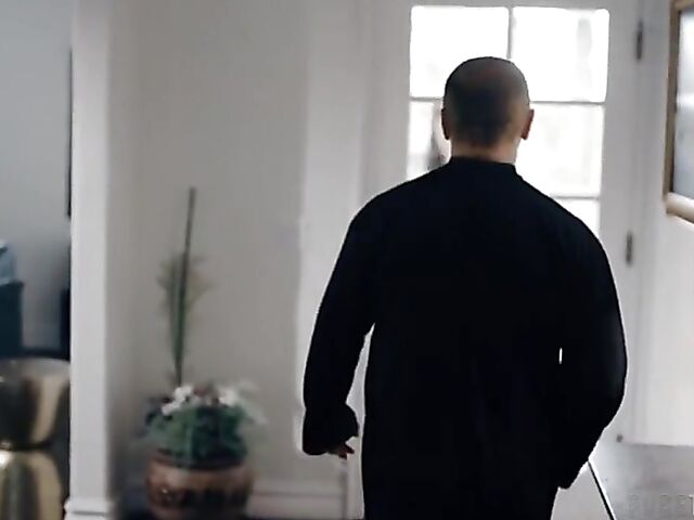 Nerdy anal enthusiast Gia Derza gets banged by the priest