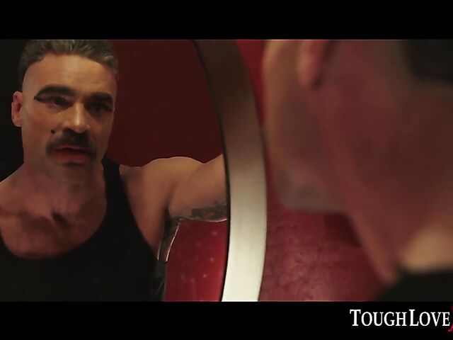 Rough fuck on the toilet with exotic Bad Kitty