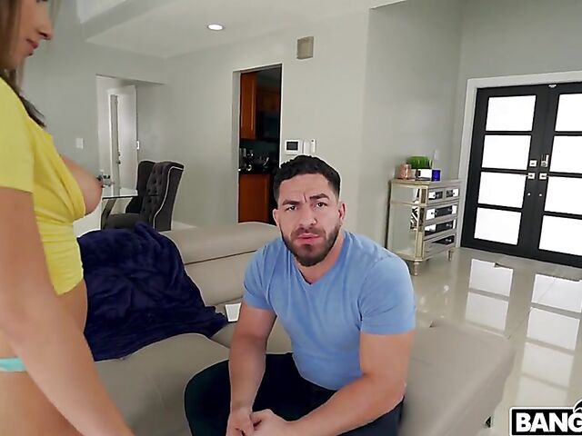 Cute latina Kira Perez fucks Peter Green in the living room